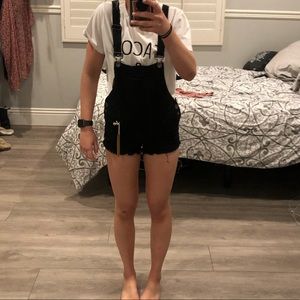 Short overalls